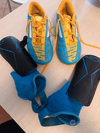  Scarpe da calcio Adidas t.35- 1/2 + Parastinchi 