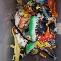 animali in plastica 