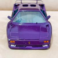 Lamborghini Diablo SE30 Maisto 1:18 - Viola