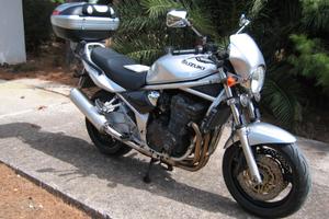 Suzuki GSF 1200 Bandit 02/2001 solo 32.000 km
