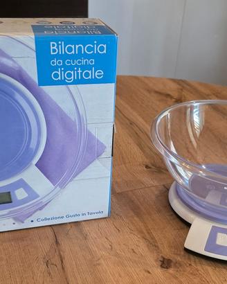 Bilancia digitale da cucina con ciotola