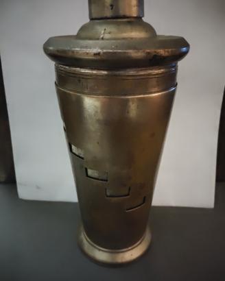 shaker per cocktail vintage con ricette 