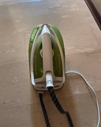 Ferro Rowenta DG7551 + asse da stiro Brabantia