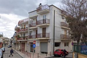 Immobile in asta di 248 m² con più di 5 locali a A