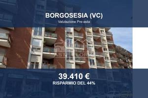 Immobile in asta di 100 m² a Borgosesia