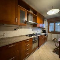 Cucina SCAVOLINI con piano in marmo granito