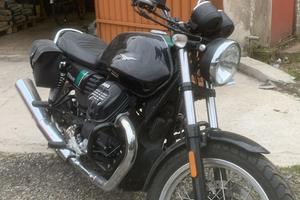 Moto Guzzi V7 III Speial 750
