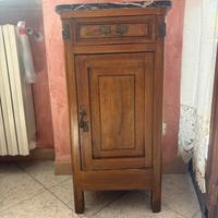 Comodino con piano in marmo
