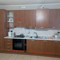 Cucina con forno, frigo, lavastoviglie Candy