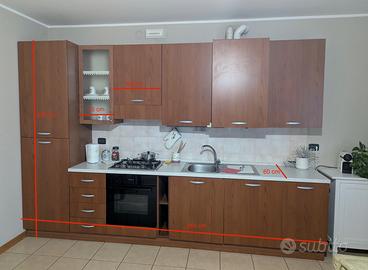 Cucina con forno, frigo, lavastoviglie Candy