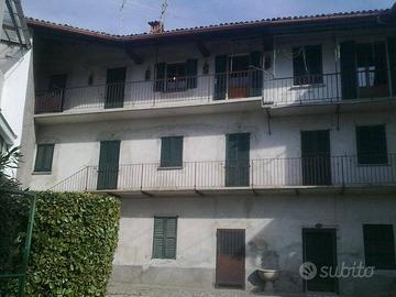 Appartamento di 260 m² con più di 5 locali a Longo