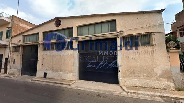 Grande magazzino zona commerciale (LM/9)