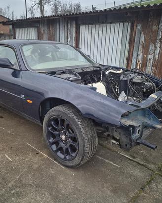 Jaguar XK8 - XK 8 - XKR Demolita - Per Ricambi