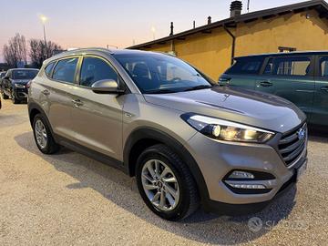 Hyundai TUCSON Tucson 1.7 CRDi Sound Edition 2wd 1