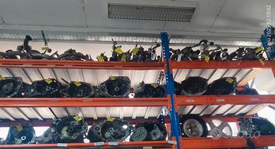 Stock scatola guida elettrica idraulica