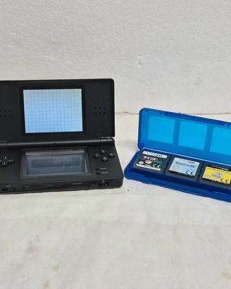 Nintendo Ds lite colore Nero  4 giochi inclusi 
