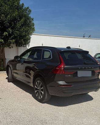 VOLVO XC60 B4 CORE PLUS