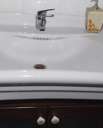 Mobiletto per bagno con specchiera
