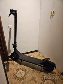 Monopattino Xiaomi Elettrico 4 Lite (2nd Gen)