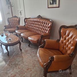 salotto classico stile barocco  con capitone'