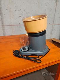 Spremiagrumi professionale Fama