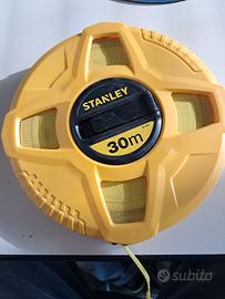 Rotella metrica 30 mt Stanley