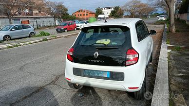 RENAULT TWINGO (ROMA)