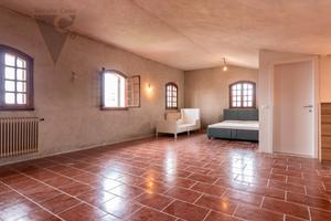 Roncajette - ampio appartamento ultimo piano