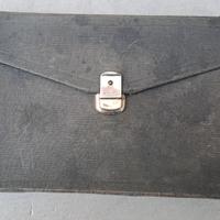 Antico astuccio contenente  supporti porta-lastre