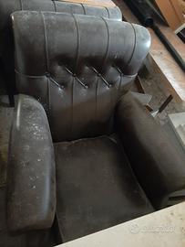 2 poltrone in pelle nera 