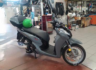Honda sh 300 sport