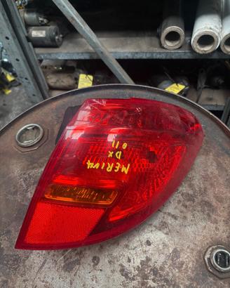 FARO POSTERIORE DESTRO OPEL MERIVA ANNO:2013