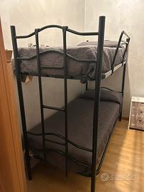 Letti a castello con materassi