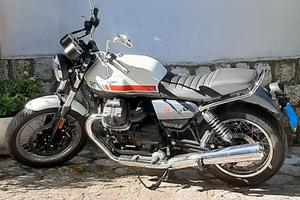 MOTO GUZZI V7 SPECIAL COME NUOVA