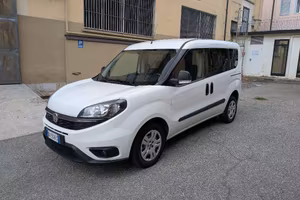 FIAT DOBLO 1.6 MJT 105CV PC Combi N1 Lounge 5