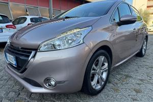 PEUGEOT 208 1° serie PureTech 82 5 porte Allure