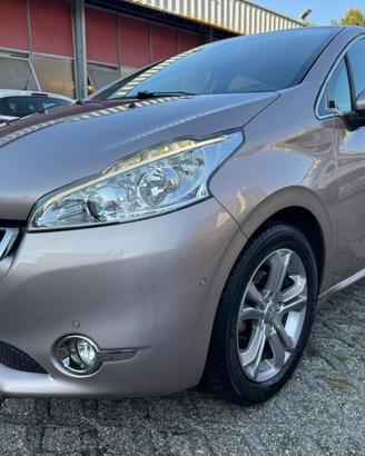 PEUGEOT 208 1° serie PureTech 82 5 porte Allure