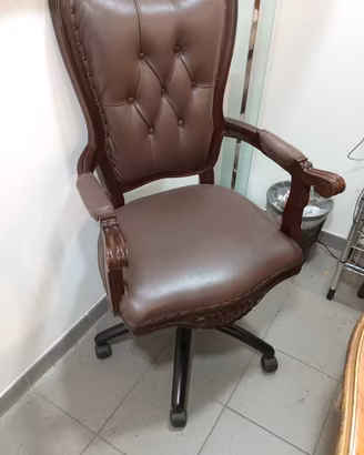 scrivania in legno e set di 3 sedie