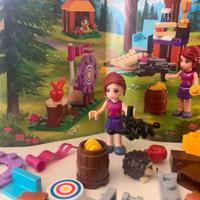LEGO Friends - Tiro dell'arco al campo avventure