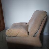 Poltroncina per camera da letto