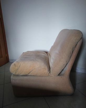 Poltroncina per camera da letto