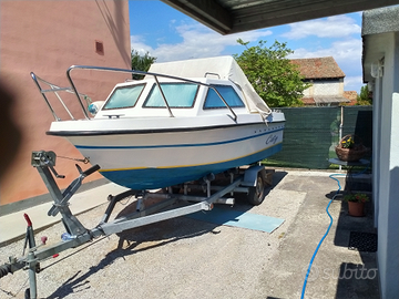 Barca pilotina OMNIA