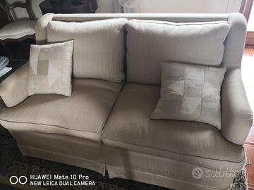 Divani imbottiti in tessuto