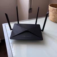 Router D-Link DIR-882