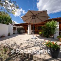 CASA INDIPENDENTE CON AMPIE VERANDE E TERRENO TOTT