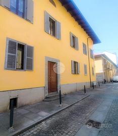 5 LOCALI A BORGARO TORINESE