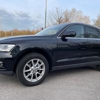 Audi Q5 2.0 TDI 177CV quattro*Automatik*Navi*Cerch