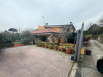 PORZIONE DI QUADRIFAMILIARE A LARIANO