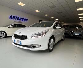 KIA Ceed / cee'd SW 1.6 crdi High Tech stop