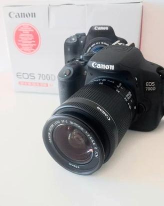 Canon EOS 700D
